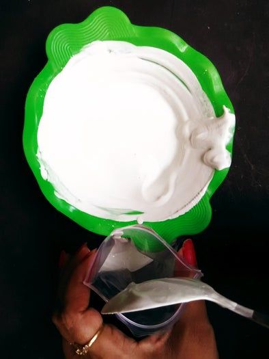 低成本自制白水泥褶皱烛台教程-第6张图片-趣作屋 低成本自制白水泥褶皱烛台教程-第6张图片-趣作屋