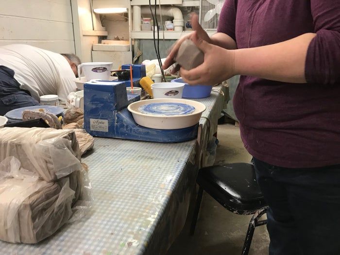 电动陶轮制作小型陶碗全流程教程-第5张图片-趣作屋