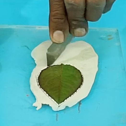 废旧塑料碗变身创意花器教程-第2张图片-趣作屋