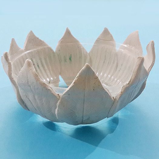 废旧塑料碗变身创意花器教程-第3张图片-趣作屋