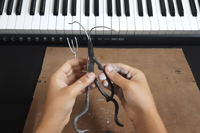 低成本手工制作魔法规培生物波克特笔座教程-第6张图片-趣作屋