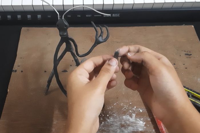 低成本手工制作魔法规培生物波克特笔座教程-第10张图片-趣作屋