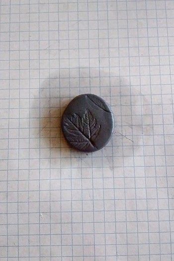 春日手工DIY：剩余陶土制作个性叶脉钥匙扣教程-第9张图片-趣作屋