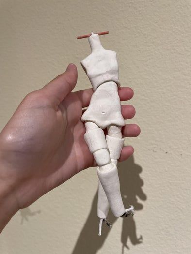 自制球形关节可动人偶教程：风干粘土与弹力绳的创意制作-第1张图片-趣作屋