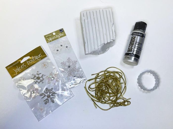 自制剪贴装饰聚合物粘土花环教程-第3张图片-趣作屋 自制剪贴装饰聚合物粘土花环教程-第3张图片-趣作屋