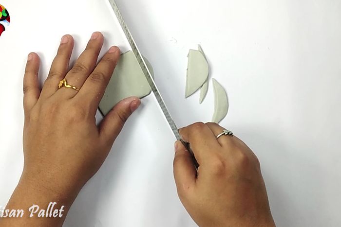 DIY聚合物粘土首饰制作教程——简单易学的手工项链与耳饰套装-第8张图片-趣作屋