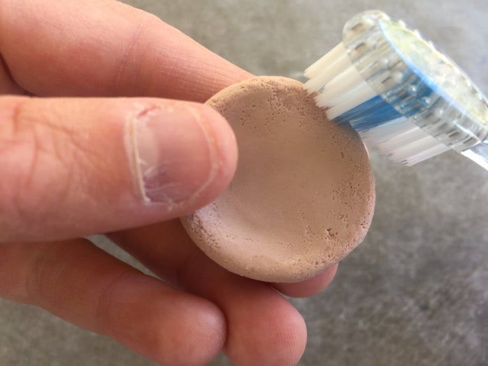 自制迷你披萨吊饰教程-友情项链DIY指南-第6张图片-趣作屋