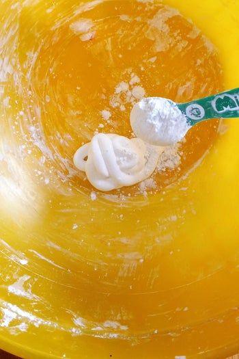 低成本自制硅胶模具教程-硅胶填缝剂与玉米淀粉制作指南-第5张图片-趣作屋