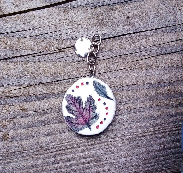 春日手工DIY：剩余陶土制作个性叶脉钥匙扣教程-第17张图片-趣作屋