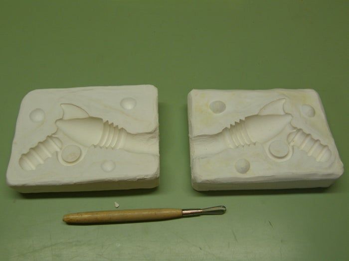 自制蜡模射线枪教程:石膏模具与高温烧制全流程-第14张图片-趣作屋 自制蜡模射线枪教程:石膏模具与高温烧制全流程-第14张图片-趣作屋