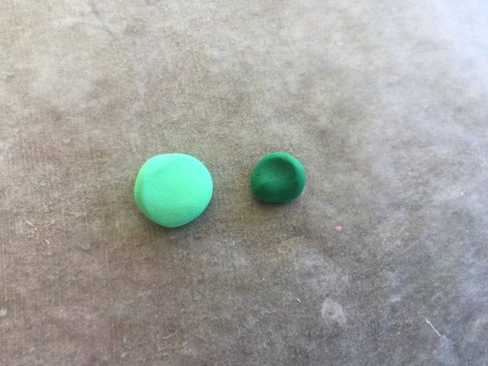 自制迷你披萨吊饰教程-友情项链DIY指南-第16张图片-趣作屋