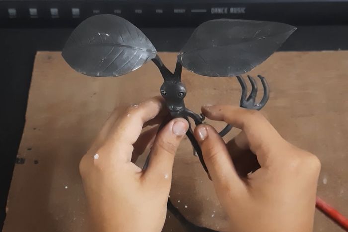 低成本手工制作魔法规培生物波克特笔座教程-第16张图片-趣作屋