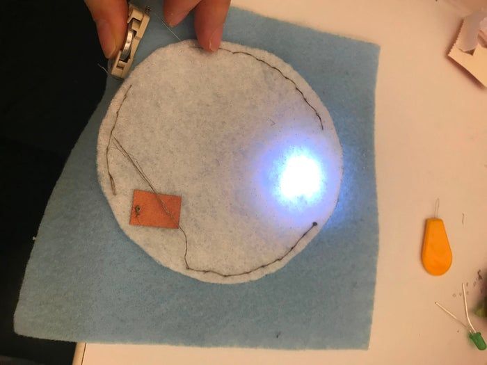 DIY儿童互动布艺玩具教程:打造Fidgety安抚玩具-第10张图片-趣作屋 DIY儿童互动布艺玩具教程:打造Fidgety安抚玩具-第10张图片-趣作屋