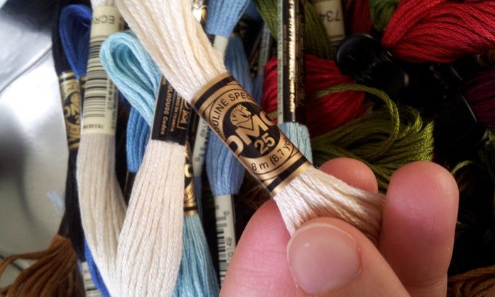 手工刺绣入门教程:掌握回针绣、茎状绣与缎面绣技巧-第3张图片-趣作屋 手工刺绣入门教程:掌握回针绣、茎状绣与缎面绣技巧-第3张图片-趣作屋