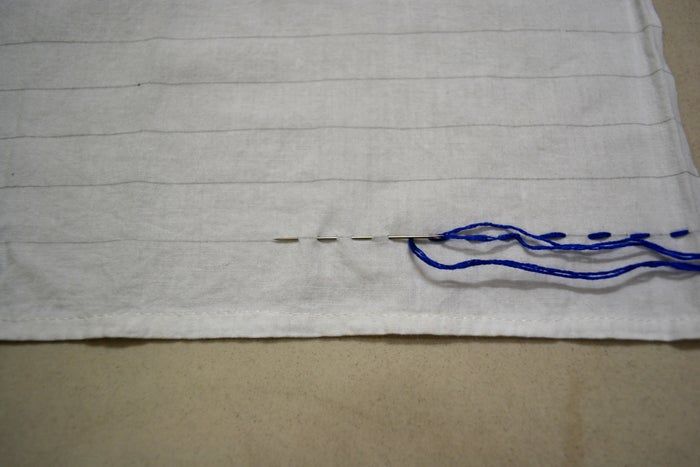 用刺绣线碎片制作多彩棉质围巾的详细教程-第6张图片-趣作屋