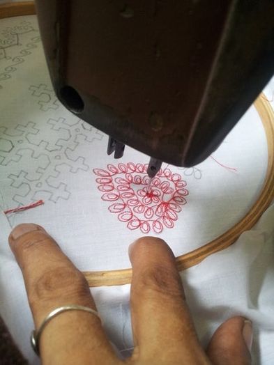 轻松掌握缝纫机绳绣技巧教程-第11张图片-趣作屋 轻松掌握缝纫机绳绣技巧教程-第11张图片-趣作屋