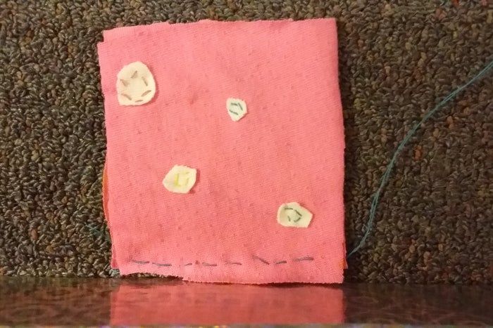 手工缝制小枕头教程：简单10步打造个性靠枕-第27张图片-趣作屋