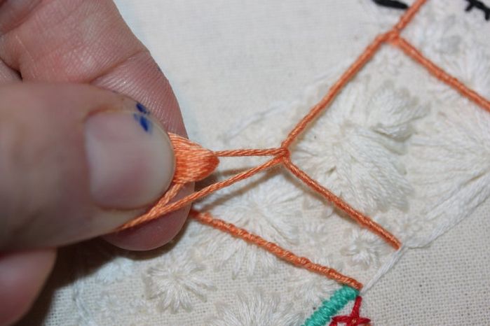 手工刺绣羊驼教程:从毛衣改造到创意手提包装饰-第19张图片-趣作屋 手工刺绣羊驼教程:从毛衣改造到创意手提包装饰-第19张图片-趣作屋