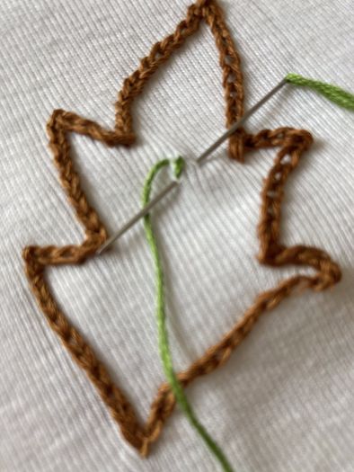 手工刺绣T恤教程：简单针法打造个性化设计-第10张图片-趣作屋