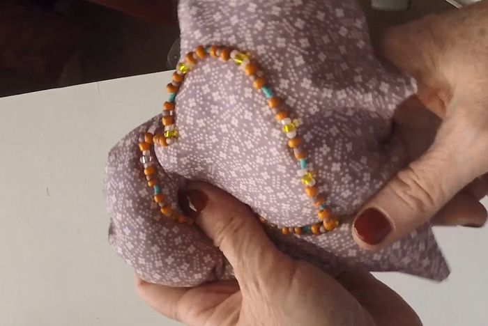 DIY刺绣心形靠垫手工教程：附图案下载与详细步骤-第16张图片-趣作屋