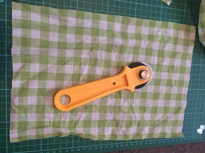 手工刺绣靠垫制作教程：打造《仲夏夜之梦》主题礼物-第3张图片-趣作屋