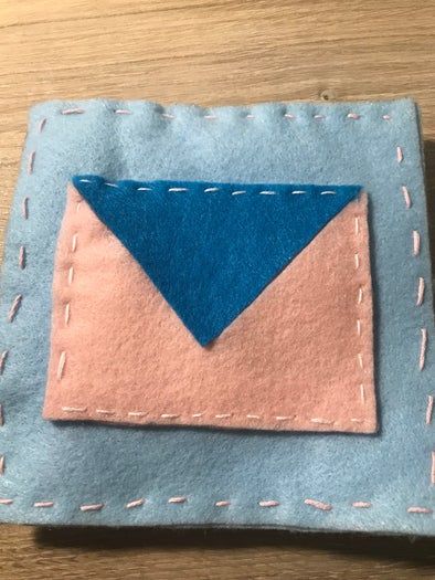 DIY儿童互动布艺玩具教程:打造Fidgety安抚玩具-第14张图片-趣作屋 DIY儿童互动布艺玩具教程:打造Fidgety安抚玩具-第14张图片-趣作屋