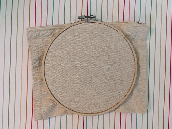 DIY帆布袋刺绣教程：手把手教你打造个性化布艺包-第5张图片-趣作屋