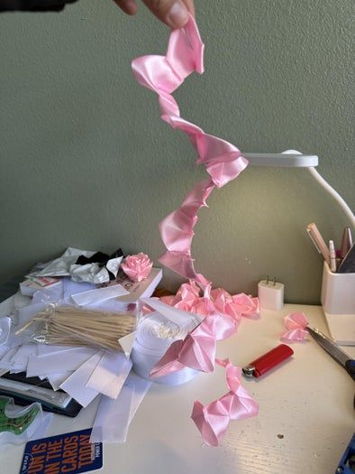 手工制作丝带玫瑰花DIY教程-第17张图片-趣作屋 手工制作丝带玫瑰花DIY教程-第17张图片-趣作屋