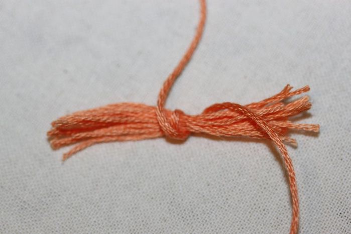 手工刺绣羊驼教程:从毛衣改造到创意手提包装饰-第17张图片-趣作屋 手工刺绣羊驼教程:从毛衣改造到创意手提包装饰-第17张图片-趣作屋