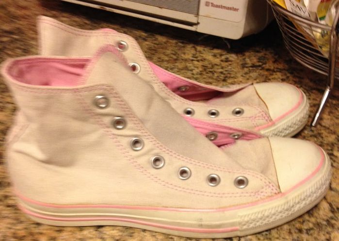 低成本DIY修补匡威鞋教程:用墨西哥毯子打造个性运动鞋-第5张图片-趣作屋 低成本DIY修补匡威鞋教程:用墨西哥毯子打造个性运动鞋-第5张图片-趣作屋