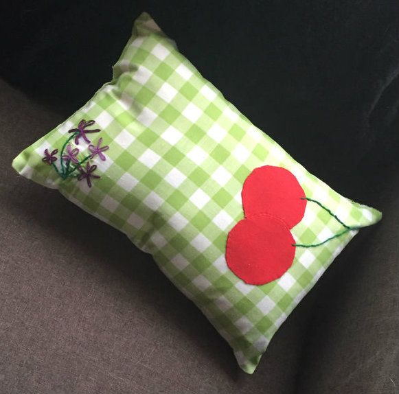 手工刺绣靠垫制作教程：打造《仲夏夜之梦》主题礼物-第1张图片-趣作屋