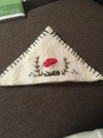 创意手工毡布刺绣书签制作指南-第5张图片-趣作屋 创意手工毡布刺绣书签制作指南-第5张图片-趣作屋