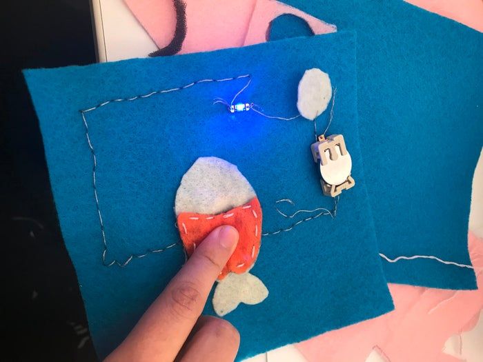 DIY儿童互动布艺玩具教程:打造Fidgety安抚玩具-第12张图片-趣作屋 DIY儿童互动布艺玩具教程:打造Fidgety安抚玩具-第12张图片-趣作屋