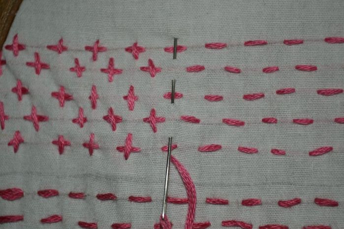 用刺绣线碎片制作多彩棉质围巾的详细教程-第24张图片-趣作屋