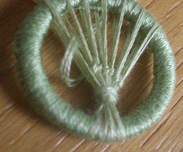 手工制作多塞特花束纽扣胸针教程-第14张图片-趣作屋 手工制作多塞特花束纽扣胸针教程-第14张图片-趣作屋