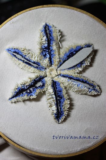 手工刺绣抱枕教程:用阿米什立体刺绣打造温暖礼物-第17张图片-趣作屋 手工刺绣抱枕教程:用阿米什立体刺绣打造温暖礼物-第17张图片-趣作屋