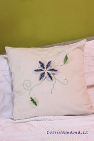 手工刺绣抱枕教程:用阿米什立体刺绣打造温暖礼物-第23张图片-趣作屋 手工刺绣抱枕教程:用阿米什立体刺绣打造温暖礼物-第23张图片-趣作屋