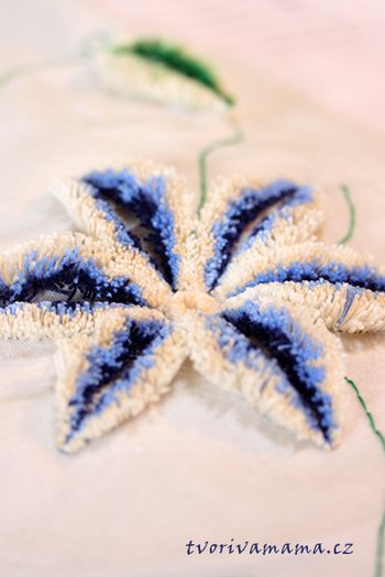 手工刺绣抱枕教程:用阿米什立体刺绣打造温暖礼物-第1张图片-趣作屋 手工刺绣抱枕教程:用阿米什立体刺绣打造温暖礼物-第1张图片-趣作屋