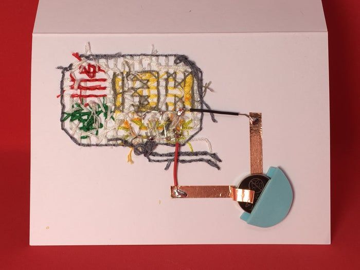 融合传统与科技：DIY会发光的十字绣卡片教程-第16张图片-趣作屋