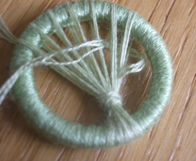 手工制作多塞特花束纽扣胸针教程-第13张图片-趣作屋 手工制作多塞特花束纽扣胸针教程-第13张图片-趣作屋