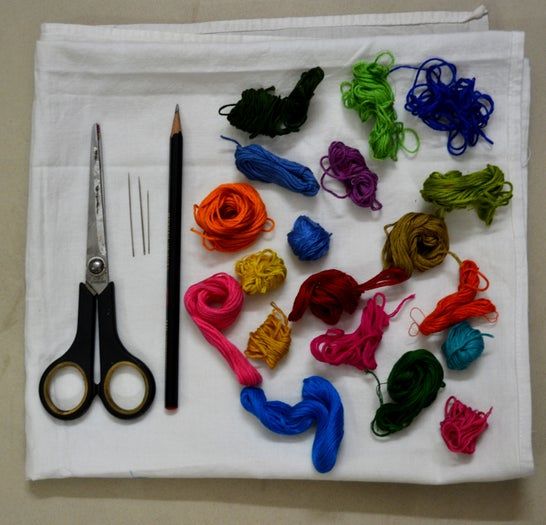 用刺绣线碎片制作多彩棉质围巾的详细教程-第2张图片-趣作屋