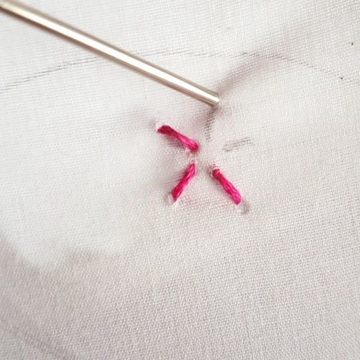 DIY迷你刺绣项链制作教程-第11张图片-趣作屋