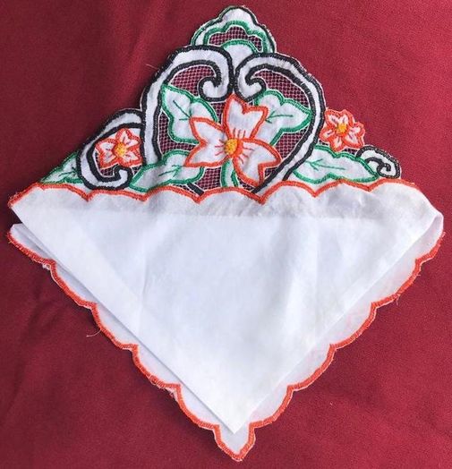 复古手帕手工刺绣教程：打造精美镂空网布手帕-第17张图片-趣作屋