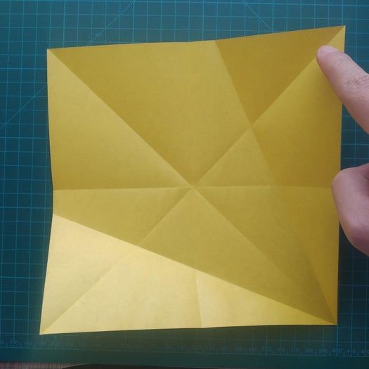 手工折纸教程：用20厘米彩纸折出π符号硬币折纸-第10张图片-趣作屋