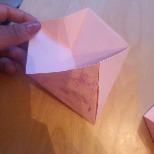 超简单手工折纸樱花教程,零基础也能轻松学会!-第14张图片-趣作屋 超简单手工折纸樱花教程,零基础也能轻松学会!-第14张图片-趣作屋