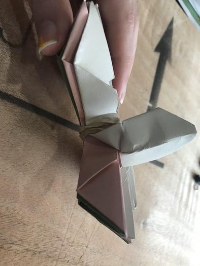 零基础也能轻松折出莲花折纸变体，附详细步骤与创意装饰-第18张图片-趣作屋