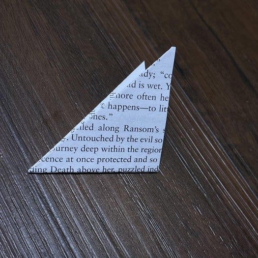 20分钟搞定！用旧书页手工制作纸玫瑰书签教程-第8张图片-趣作屋