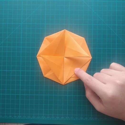 手工折纸教程：用20厘米彩纸折出π符号硬币折纸-第23张图片-趣作屋