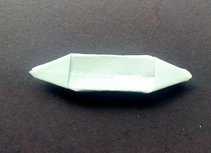 超简单折纸船教程：教你用方形纸折出实用小船-第14张图片-趣作屋