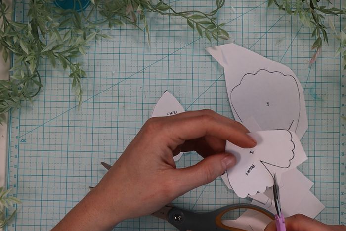 超详细手工纸花制作教程,低成本打造婚礼纪念花束-第12张图片-趣作屋 超详细手工纸花制作教程,低成本打造婚礼纪念花束-第12张图片-趣作屋